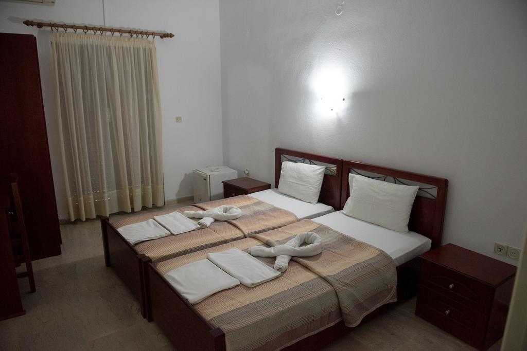 Hotel Glaros Ammoudia Quarto foto