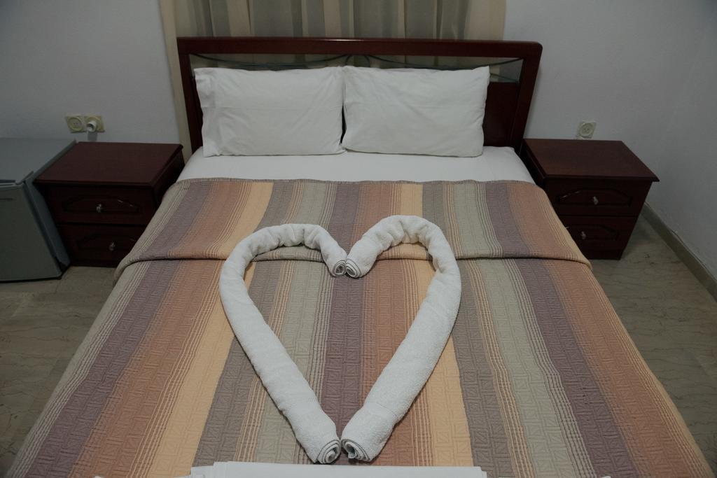 Hotel Glaros Ammoudia Quarto foto